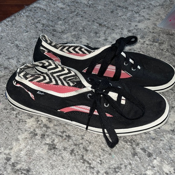 Keds sneakers, open sides. Size 8.5 - Picture 1 of 3